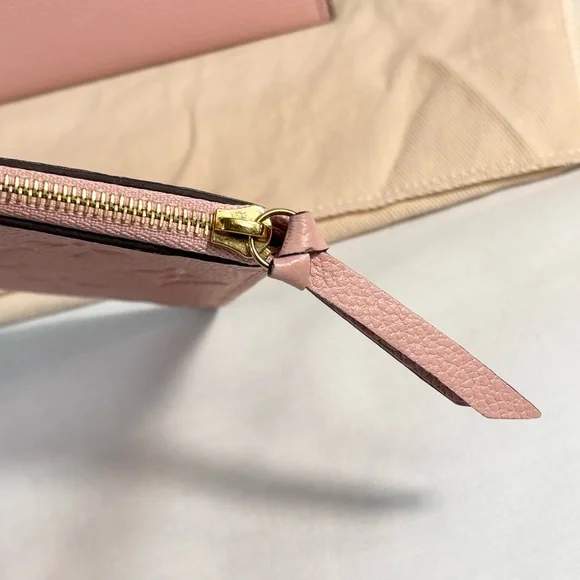 Gorgeous Louis Vuitton Felicie Empreinte Rose - Picture 12 of 16